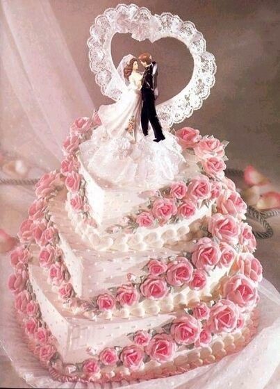 Mariage - Gâteau des roses, couple