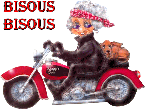 Retraités - Femme et son chien en moto - Bisous